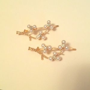 Hair pins- Gold
